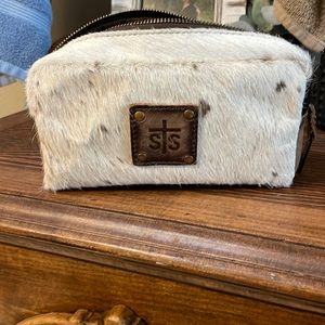 STS Ranch-wear cosmetic bag.